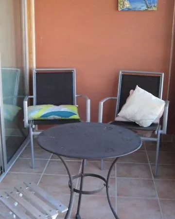 Les Petits Galets Cassis